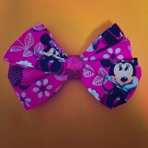 Handmade Minnie Mouse Bow 💜 ‼️3/$15‼️